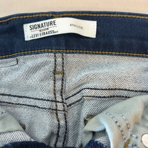 Girl's Levi Athletic Straight Regular Jeans | Size 6 - Picture 5 of 7